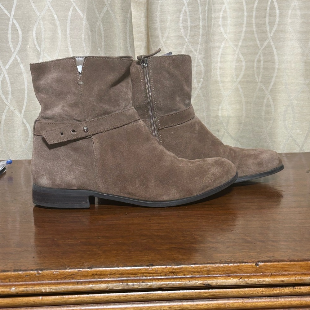 Franco Sarto Light Brown Suede Ankle Boots
Size 8.5 Women’s